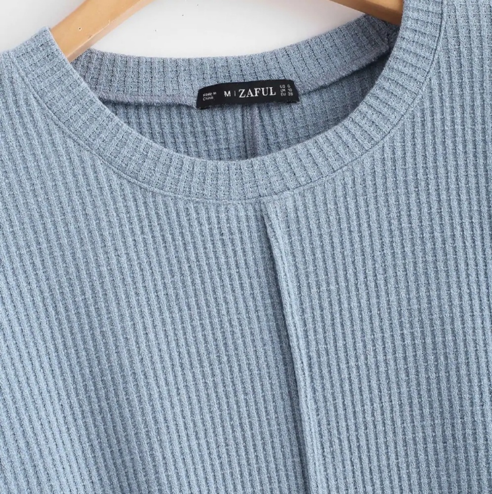 Sweater - Picture 3 of 4
